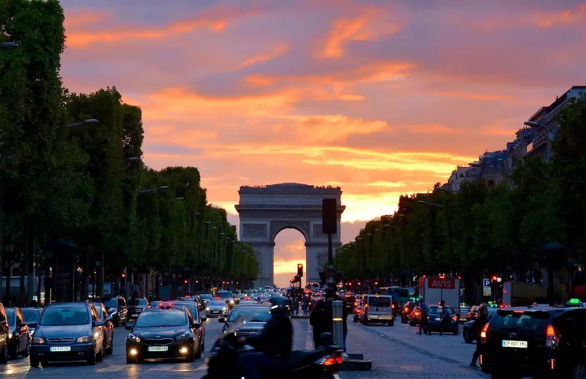 paris  voiture