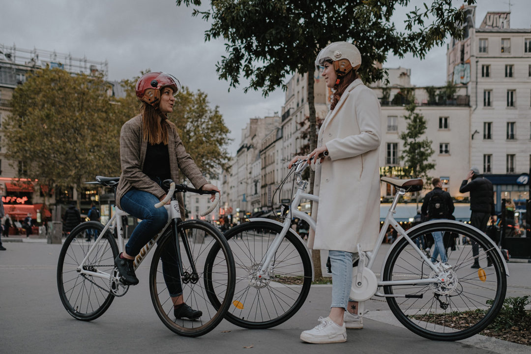 deux mamans à vélo